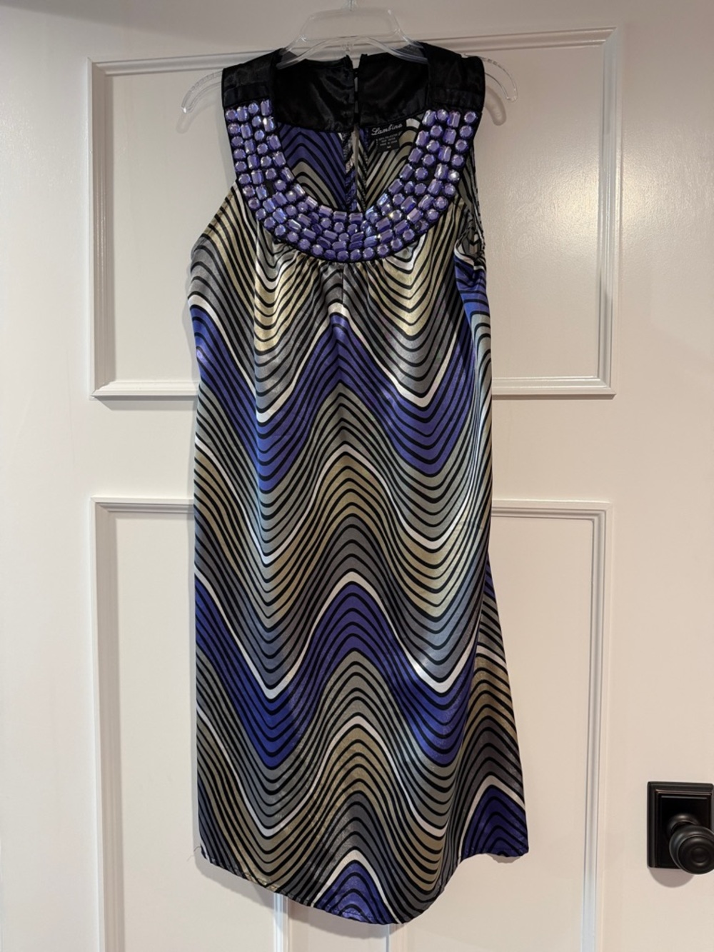 Sleeveless Purple and Black Wave-Print Dress with Embellished Neckline Medium